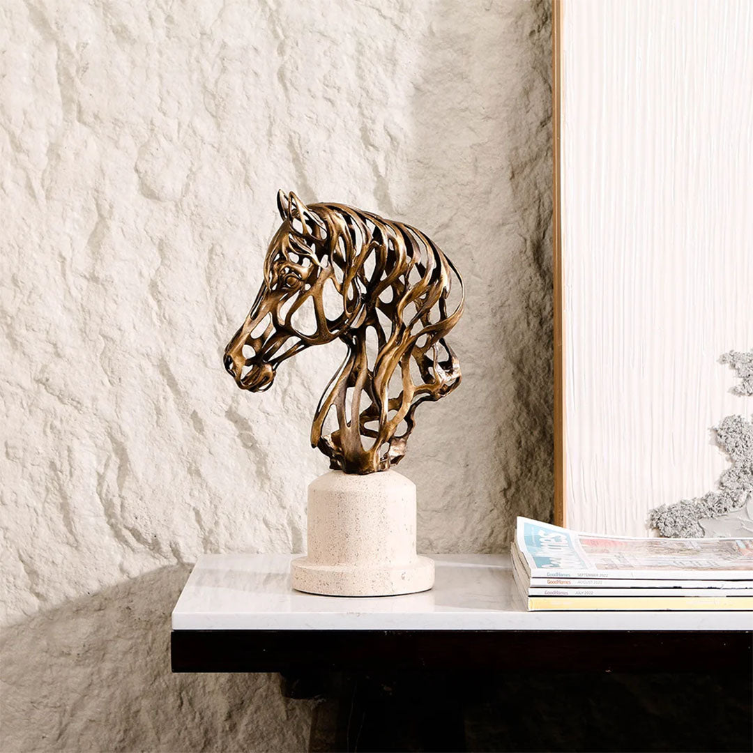 BEACON horse head sculpture, detailed home decor figurine featuring a realistic horse head design for stylish interior accents