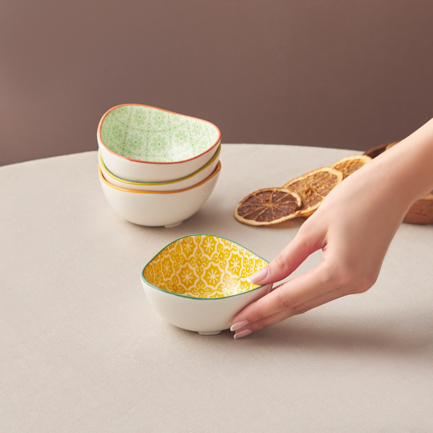 Karaca Floral Yellow Triangle Snack Bowl 10 cm 153.03.08.2990 -  Bowls - ebarza Furniture UAE | Shop Modern Furniture in Abu Dhabi & Dubai - مفروشات ايبازرا في الامارات | تسوق اثاث عصري وديكورات مميزة في دبي وابوظبي