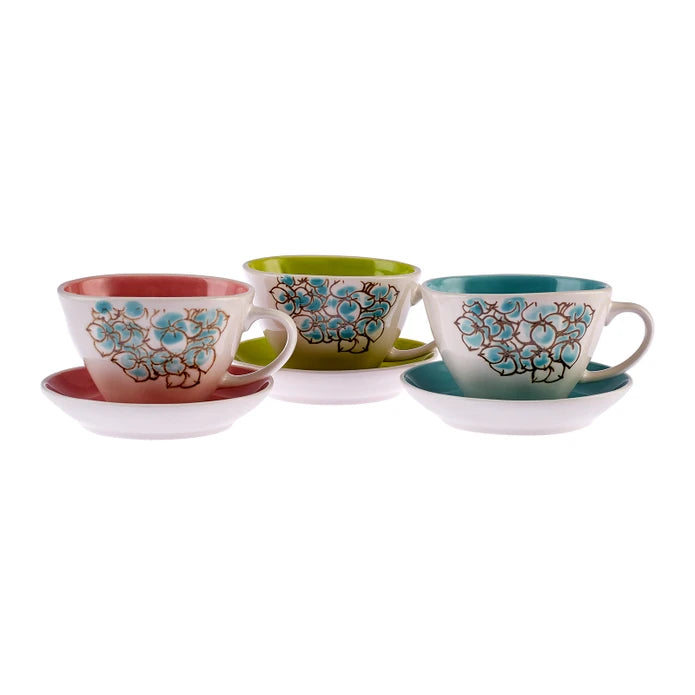 Karaca Giselle New Bone 26-piece dinnerware set for 6 people, including plates, bowls, and serving dishes, in elegant design.