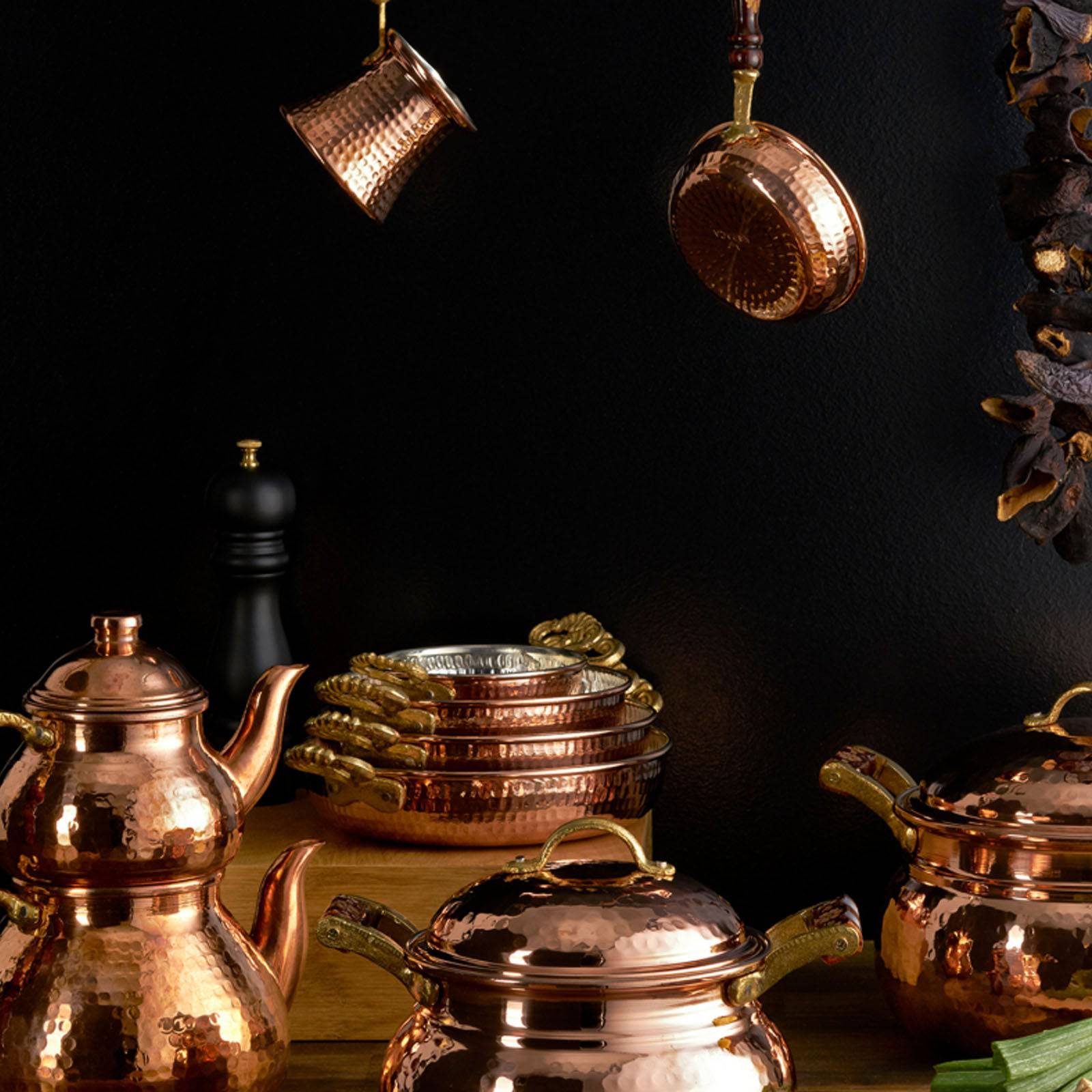 Karaca Nish Copper New Copper Coffee Pot Small 153.03.07.9111 -  Coffee and Tea Pots | ابريق قهوة كاراجا نيش كوبر نيو نحاس صغير - ebarza Furniture UAE | Shop Modern Furniture in Abu Dhabi & Dubai - مفروشات ايبازرا في الامارات | تسوق اثاث عصري وديكورات مميزة في دبي وابوظبي