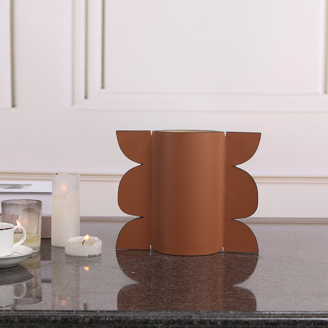 Leather vase by BEACON, featuring a sleek design suitable for dry or fresh flowers, model KB3009CS.