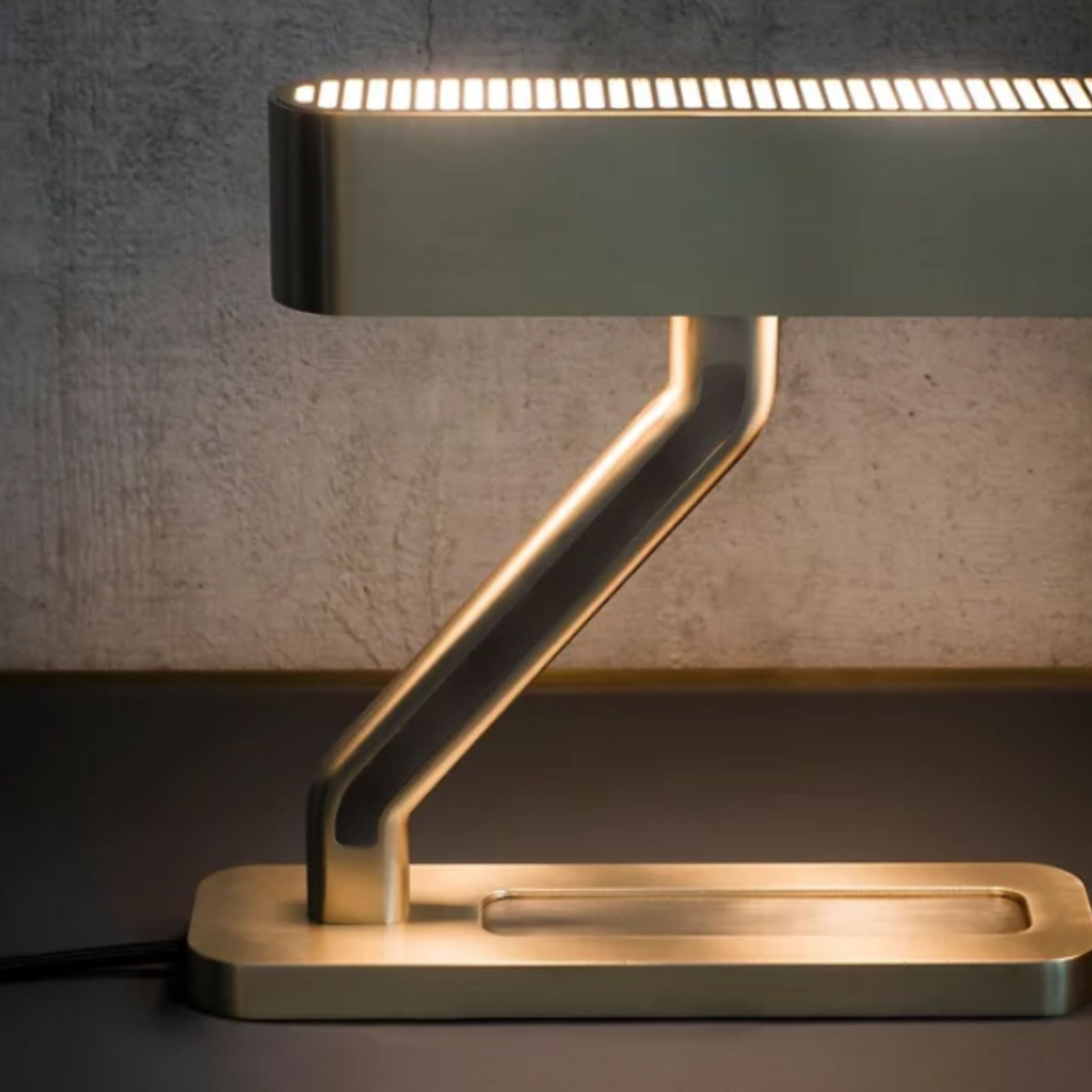 Lexy Table Lamp CY-LTD-1012 -  Desk\table Lamps - ebarza Furniture UAE | Shop Modern Furniture in Abu Dhabi & Dubai - مفروشات ايبازرا في الامارات | تسوق اثاث عصري وديكورات مميزة في دبي وابوظبي