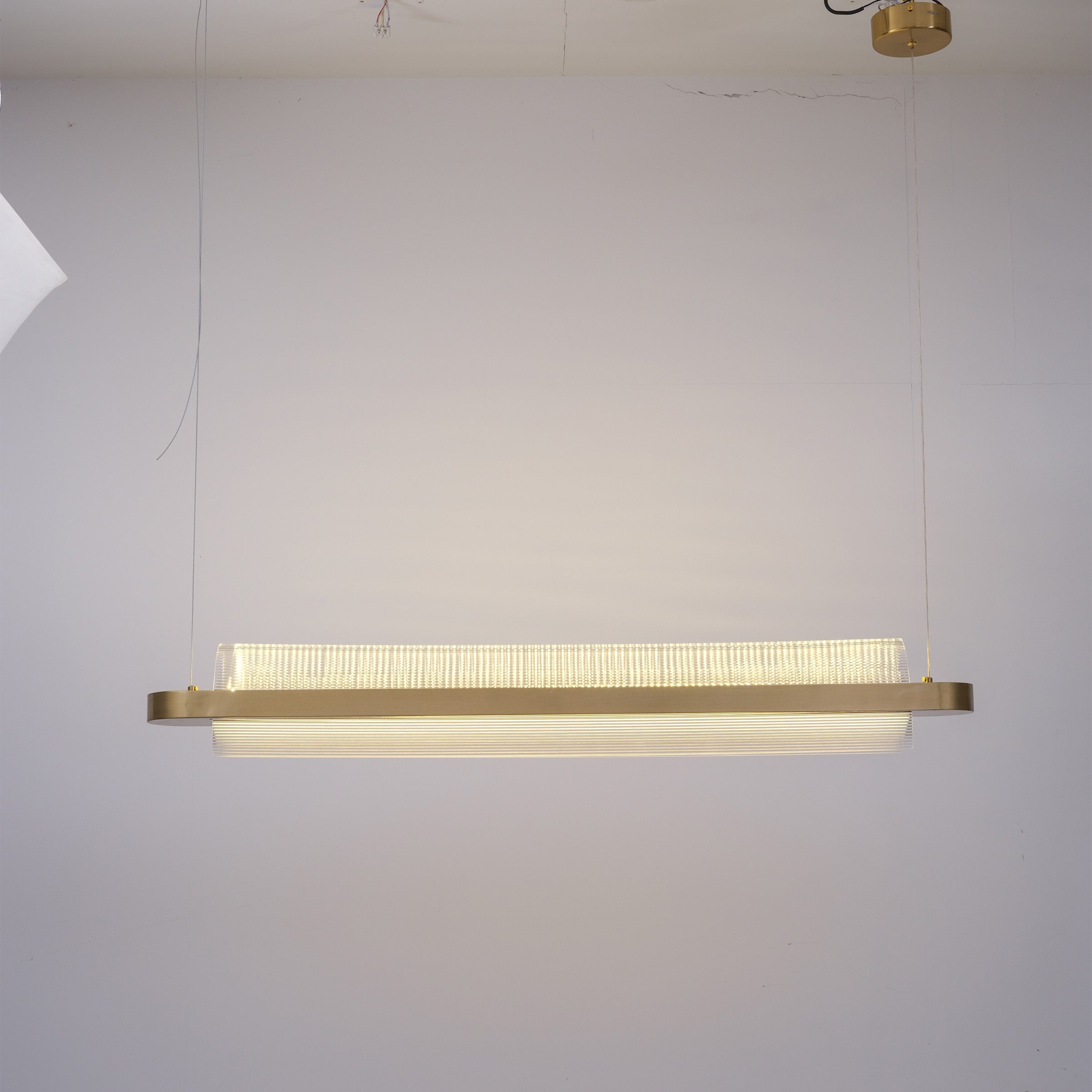 BEACON Molten Pearl Pendant Lamp CY-DD-1061 hanging pendant light with a glossy, pearl-like finish and modern design.