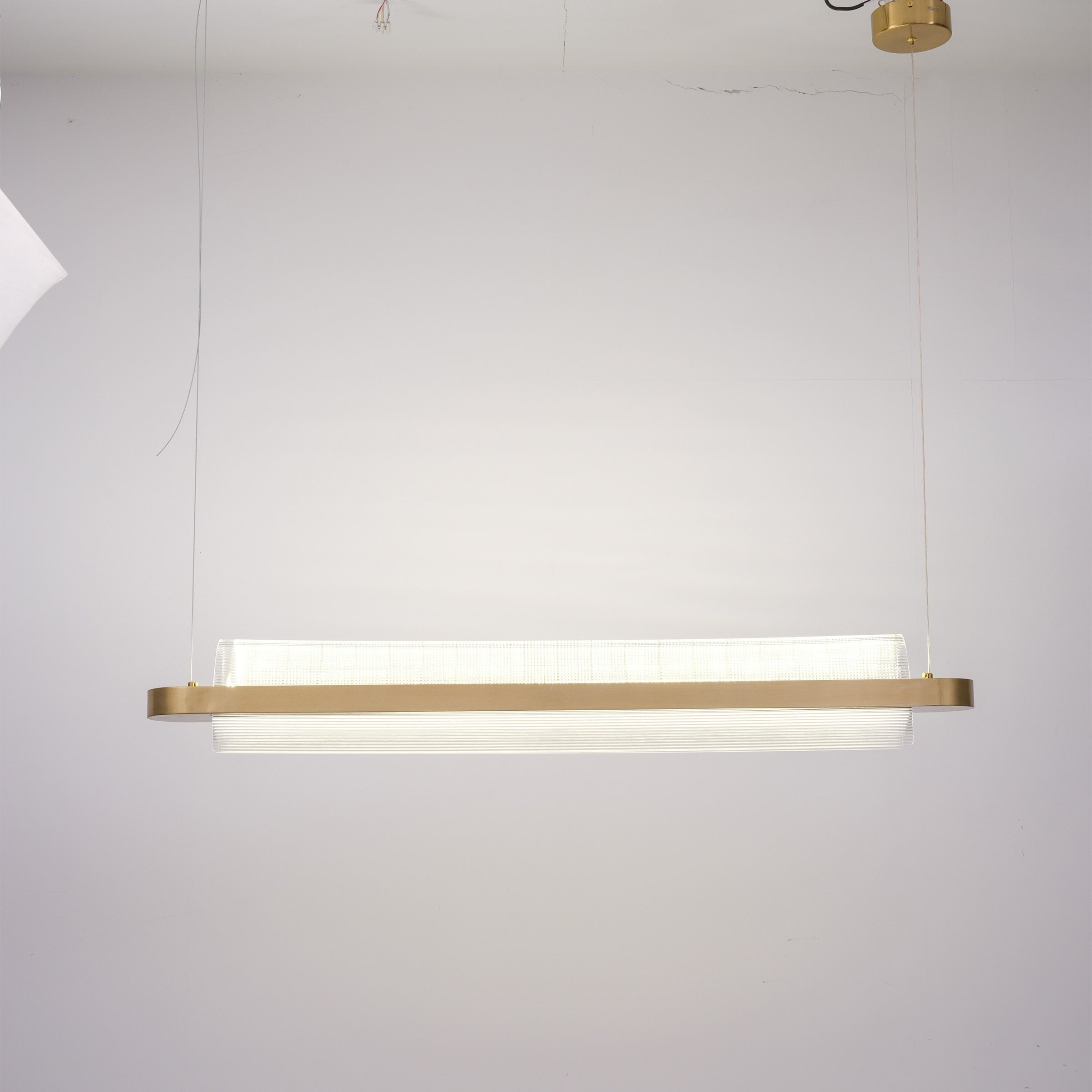 BEACON Molten Pearl Pendant Lamp CY-DD-1061, modern pendant light with a smooth, molten pearl finish hanging from a ceiling fixture.