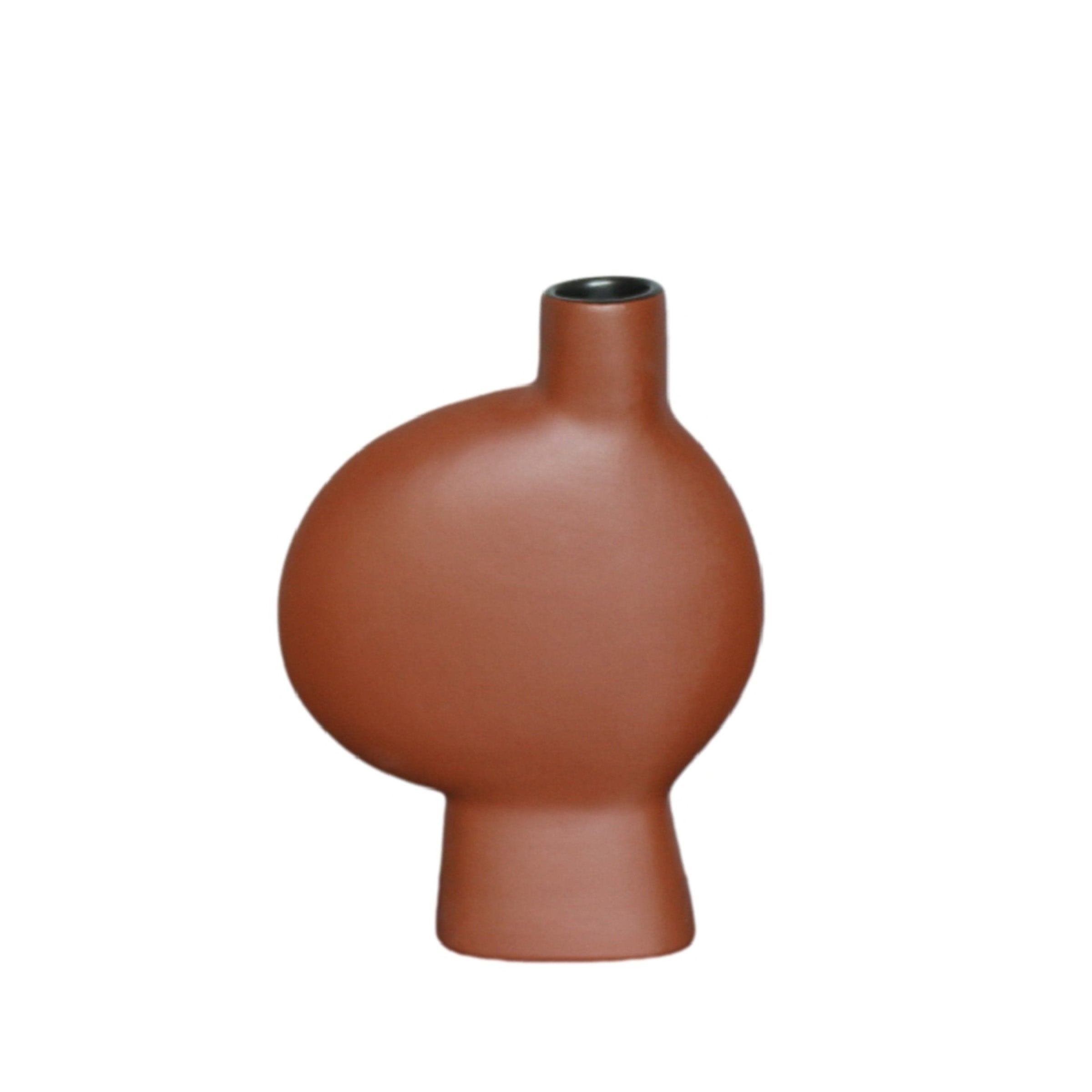 BEACON Nordic Nirvana Sleek Vase in clay, modern vase with smooth, minimalist design, perfect for contemporary home decor.