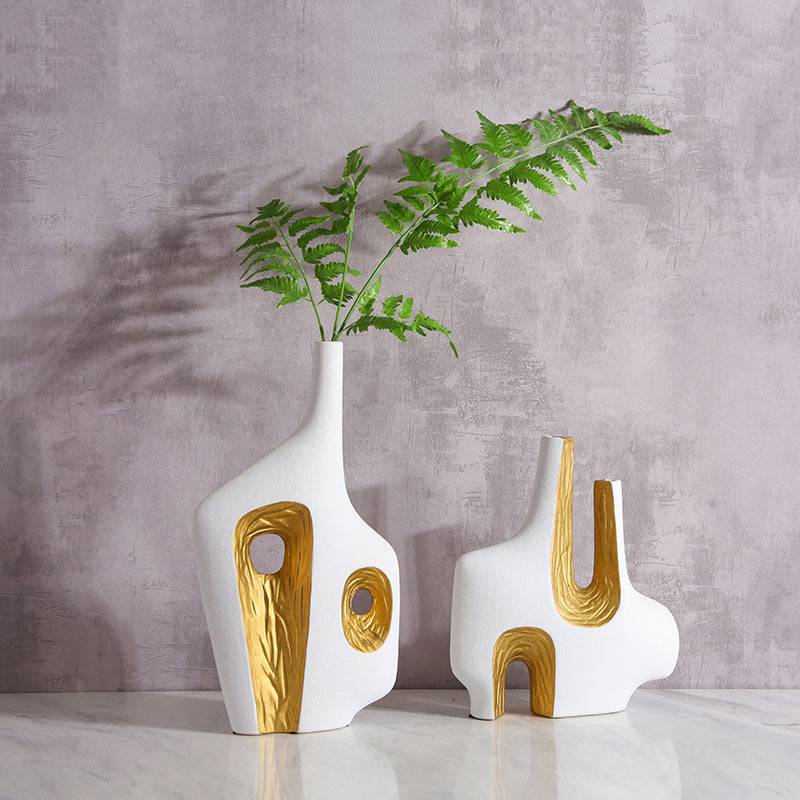 Notch Vase-A Fa-D2113A -  Vases | مزهرية بيضاء - ebarza Furniture UAE | Shop Modern Furniture in Abu Dhabi & Dubai - مفروشات ايبازرا في الامارات | تسوق اثاث عصري وديكورات مميزة في دبي وابوظبي