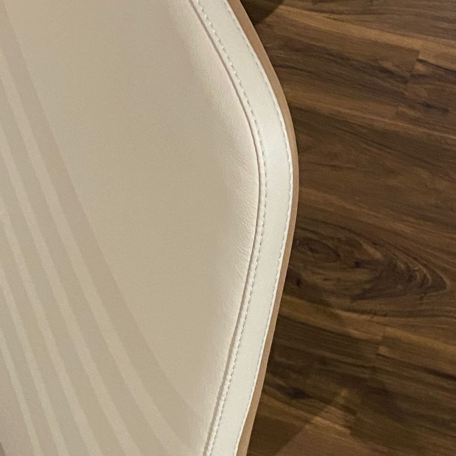 Office Chair M15V -  Office Chairs - ebarza Furniture UAE | Shop Modern Furniture in Abu Dhabi & Dubai - مفروشات ايبازرا في الامارات | تسوق اثاث عصري وديكورات مميزة في دبي وابوظبي