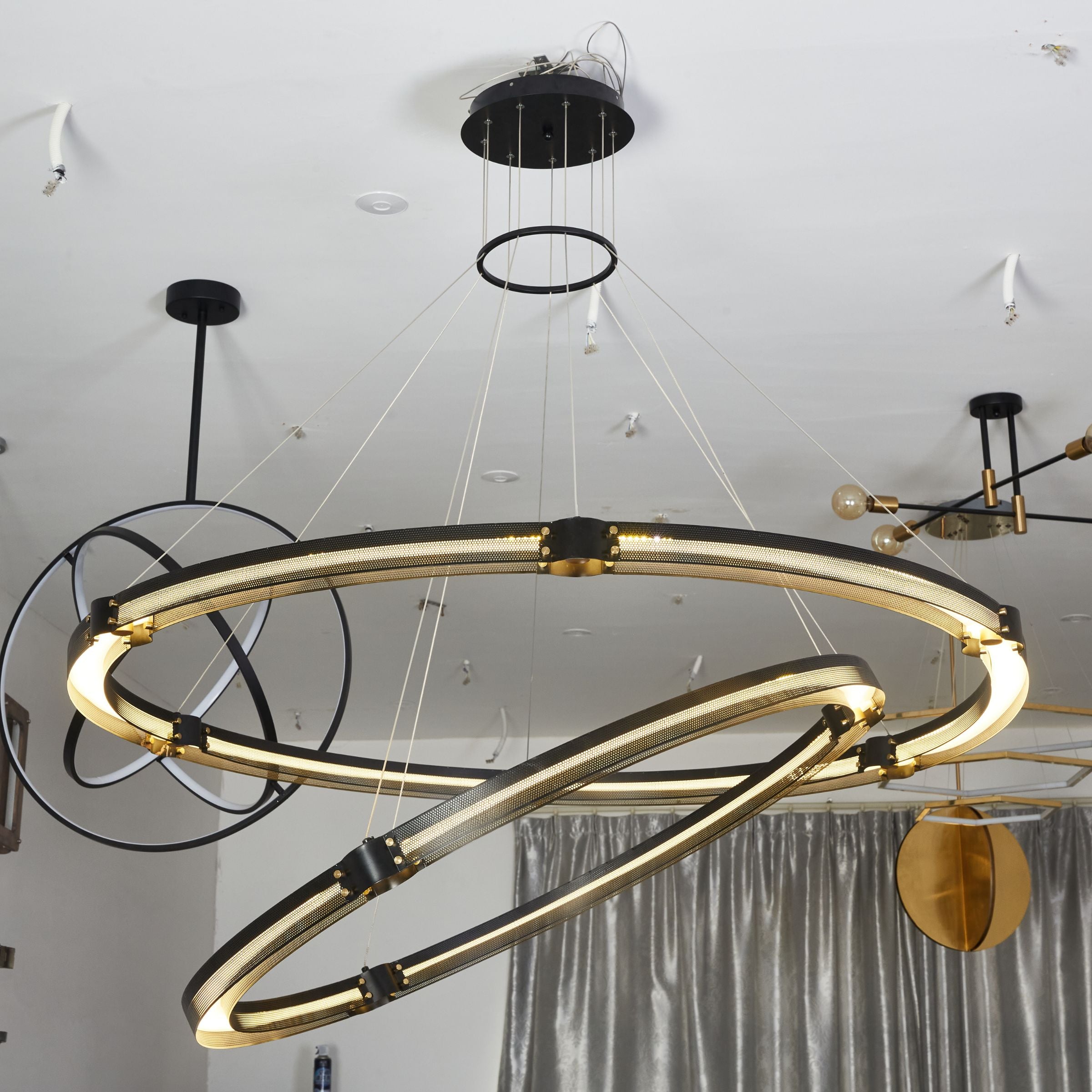 Orion Pendant Lamp CY-DD-1033 -  Pendant Lamps - ebarza Furniture UAE | Shop Modern Furniture in Abu Dhabi & Dubai - مفروشات ايبازرا في الامارات | تسوق اثاث عصري وديكورات مميزة في دبي وابوظبي