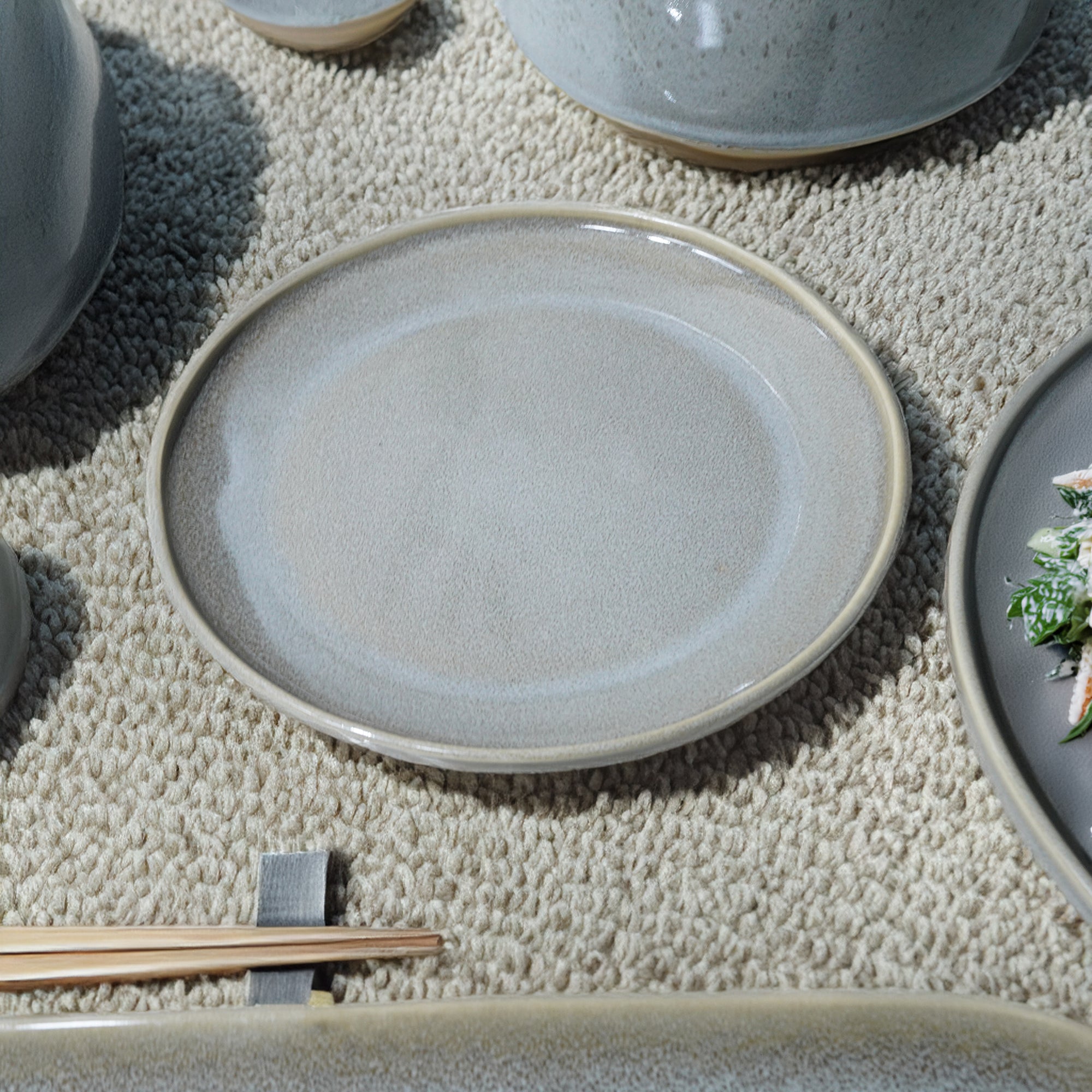 BEACON Passifoy Salad Plate HZ2465, round ceramic plate with a decorative pattern, ideal for salads or side dishes.