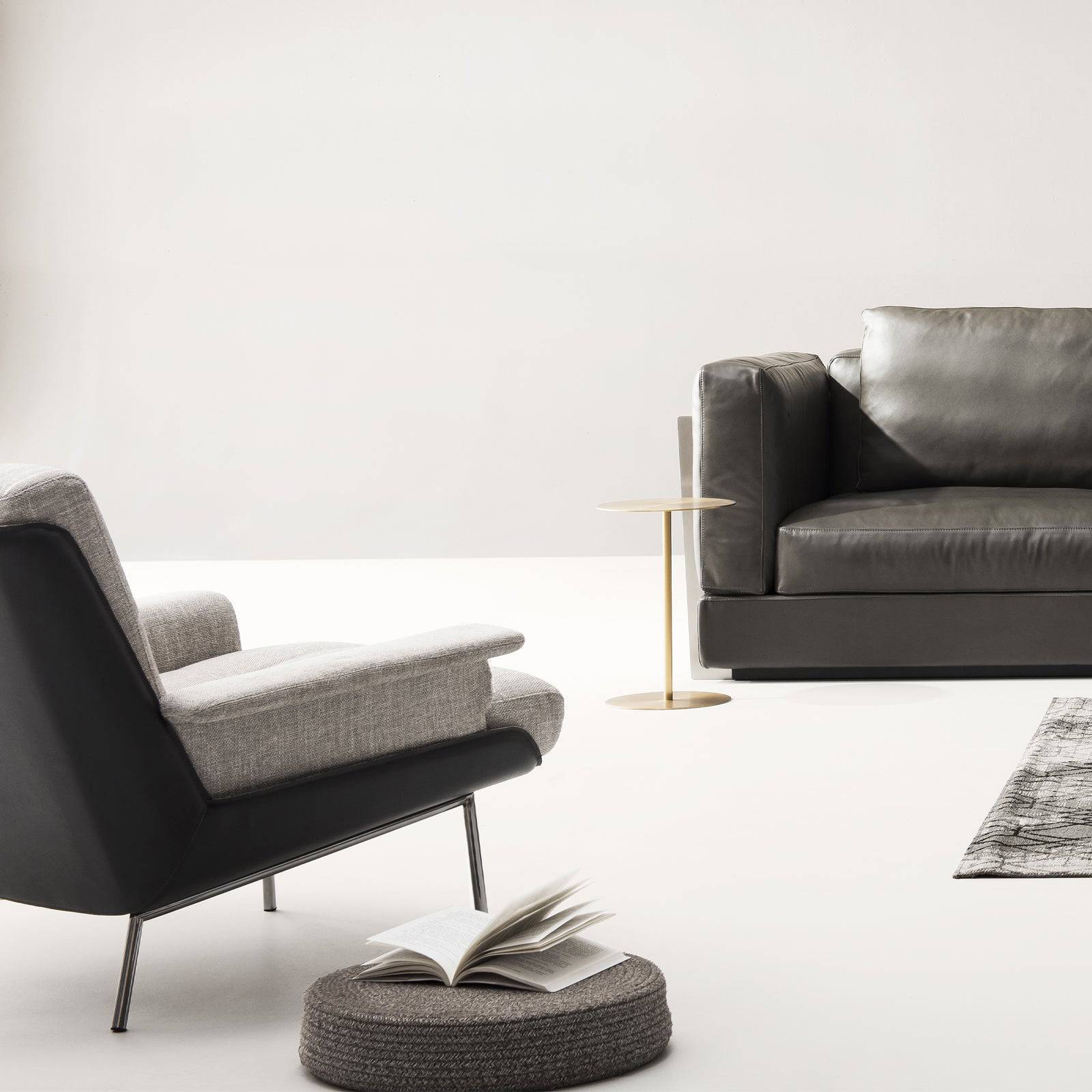 Pavia Lounge Chair Lc055 -  Lounge Chairs | كرسي صالة بافيا - ebarza Furniture UAE | Shop Modern Furniture in Abu Dhabi & Dubai - مفروشات ايبازرا في الامارات | تسوق اثاث عصري وديكورات مميزة في دبي وابوظبي