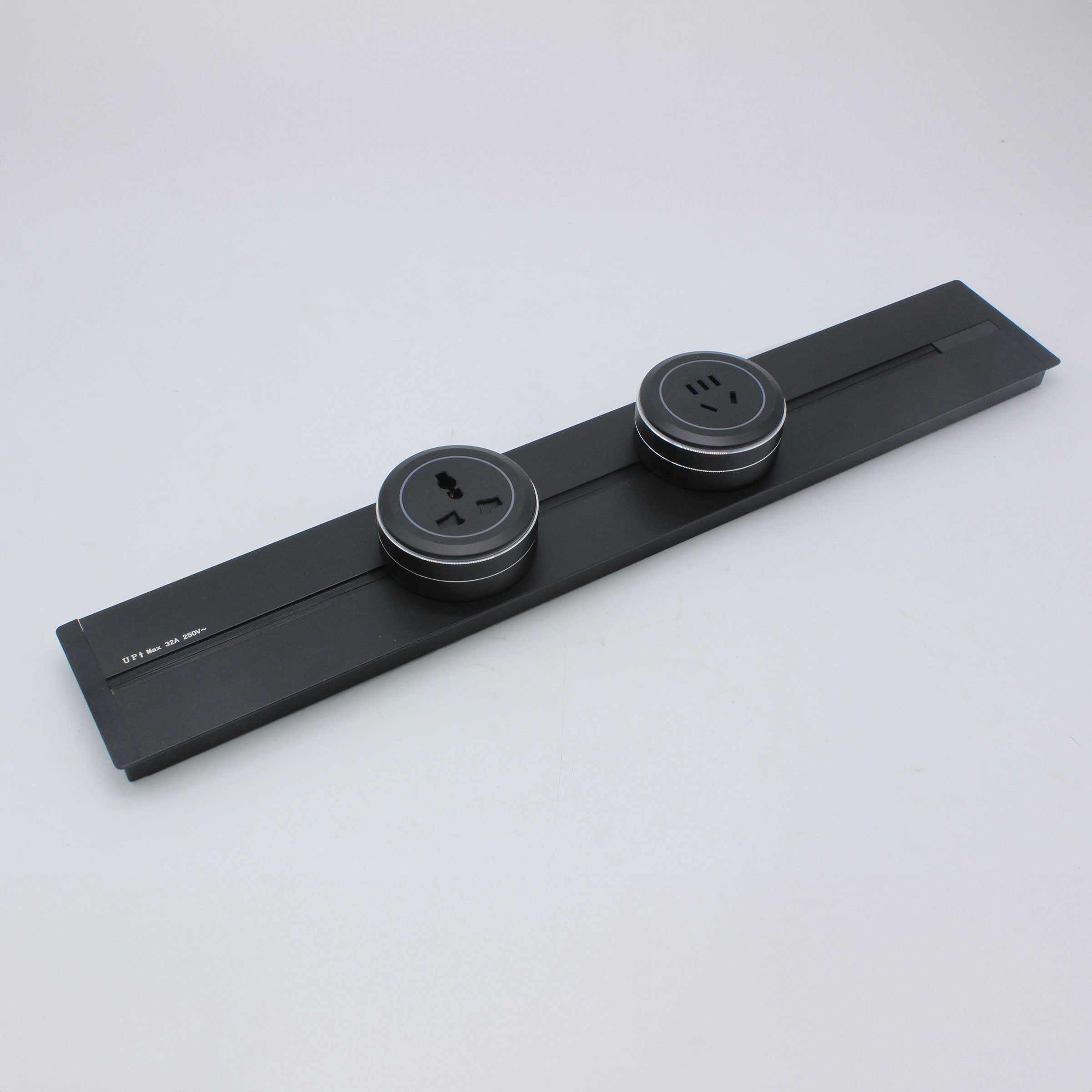 BEACON Power Track System 120x8 cm AH04-C with metal track and mounting hardware for electrical wiring and lighting installations.
