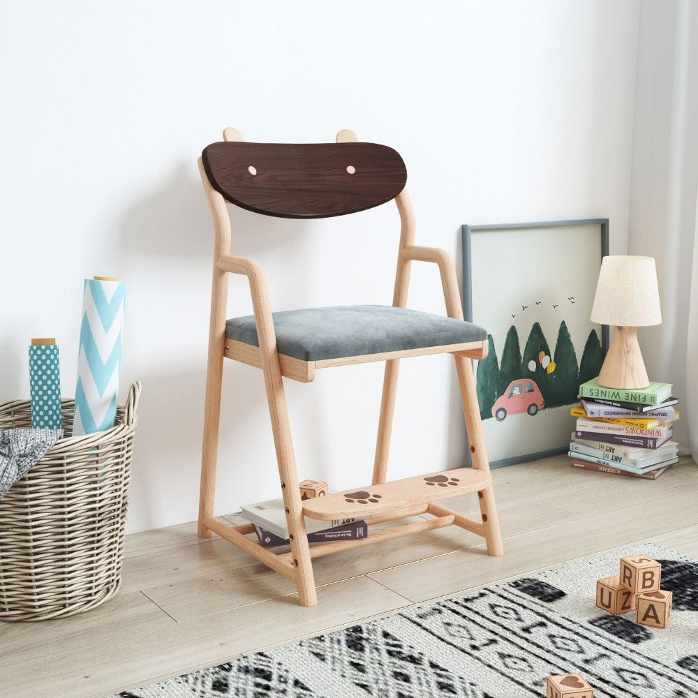 Kids chair with adjustable seat from BEACON, designed for children, featuring a modern look and ergonomic support.
