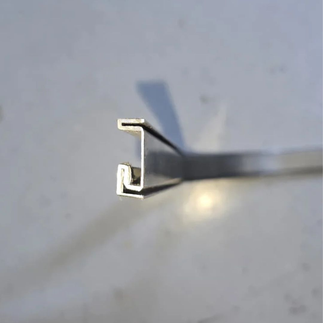 R20 304SS External Corner Skirting Accessories - Black - PR0069 -  wall-panels-profiles - ebarza Furniture UAE | Shop Modern Furniture in Abu Dhabi & Dubai - مفروشات ايبازرا في الامارات | تسوق اثاث عصري وديكورات مميزة في دبي وابوظبي