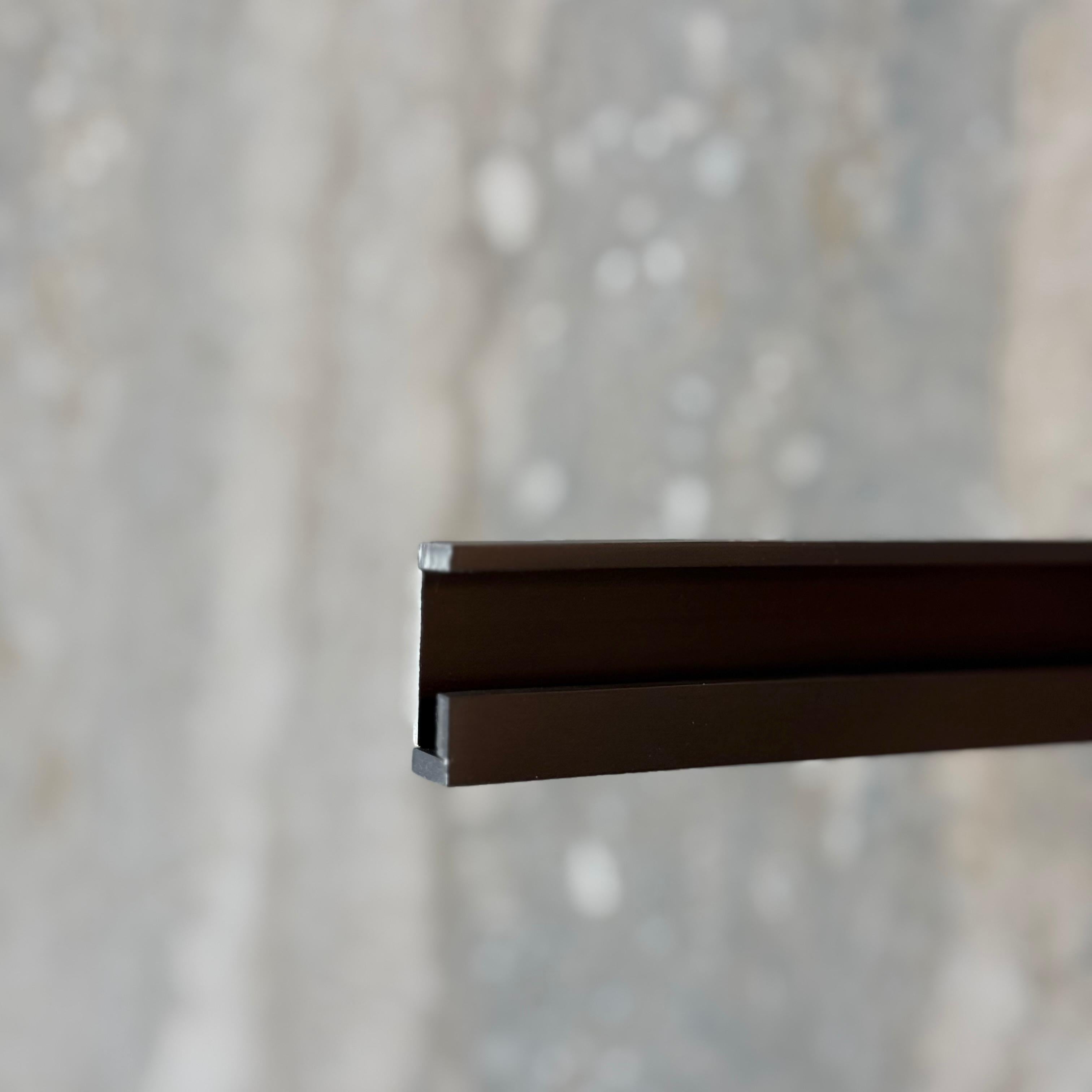 Black R50 2.5cm curved internal right corner accessory for wall panels and profiles by BEACON.