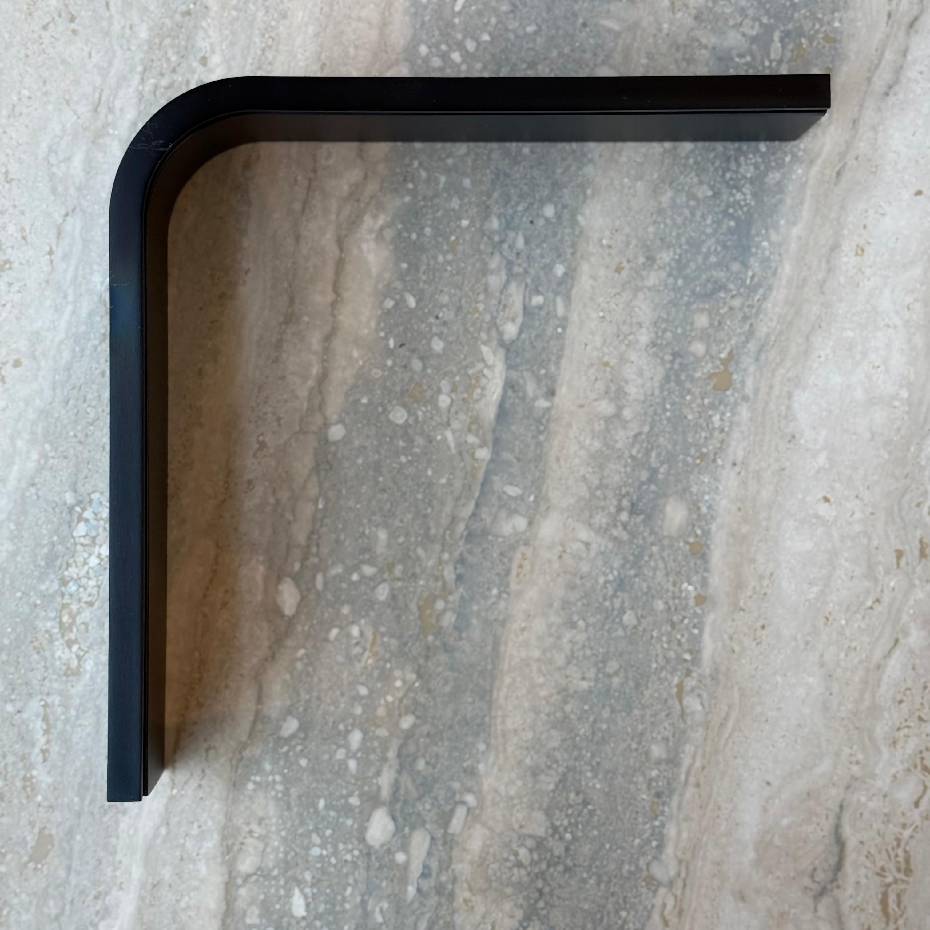 Black R50 (6cm) internal corner skirting accessory from BEACON for wall panels and profiles, designed for seamless corner finishing.