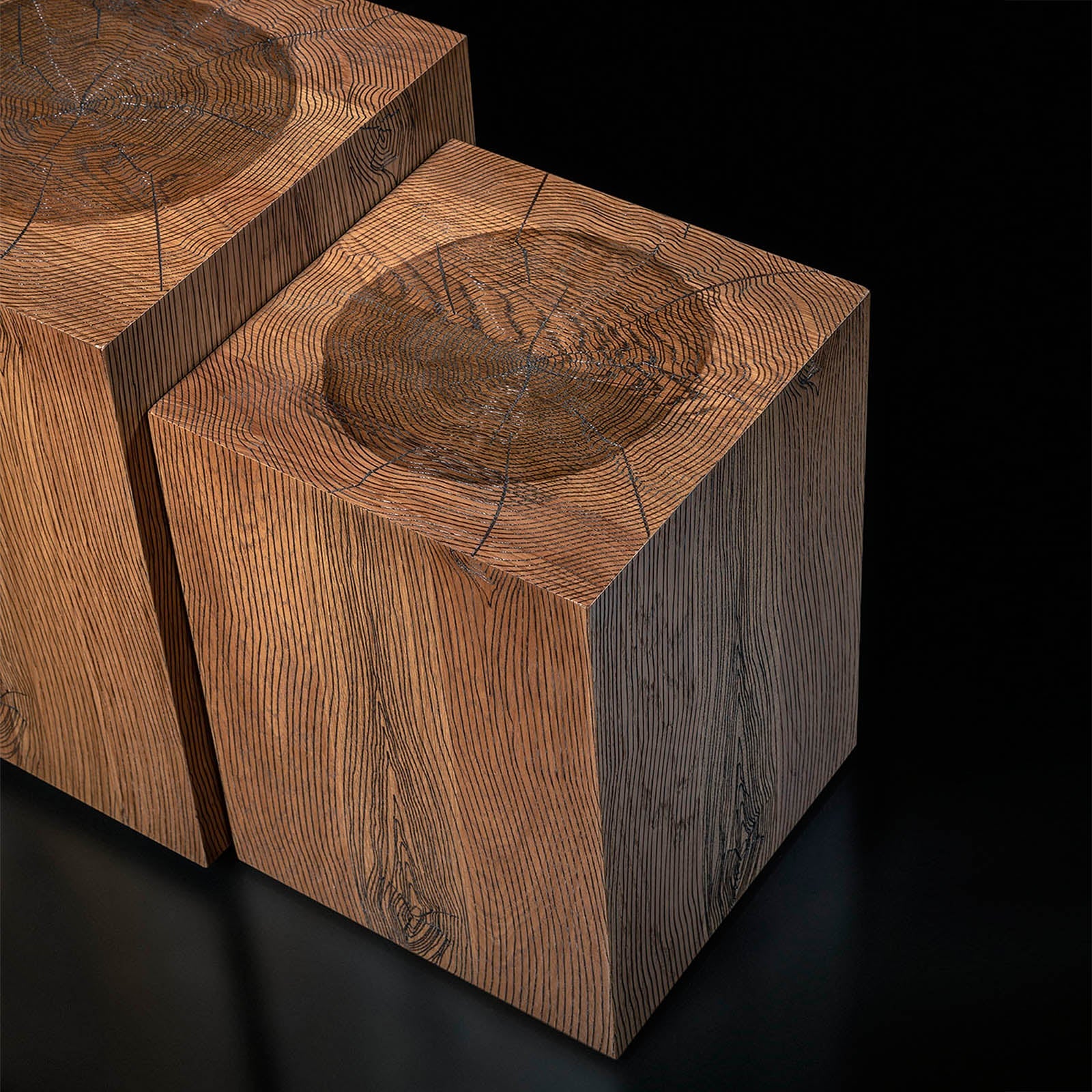 Set of 3 Danger side tables by TOGO HOME STYLE, showcasing modern metal design with circular tabletops and sleek legs.