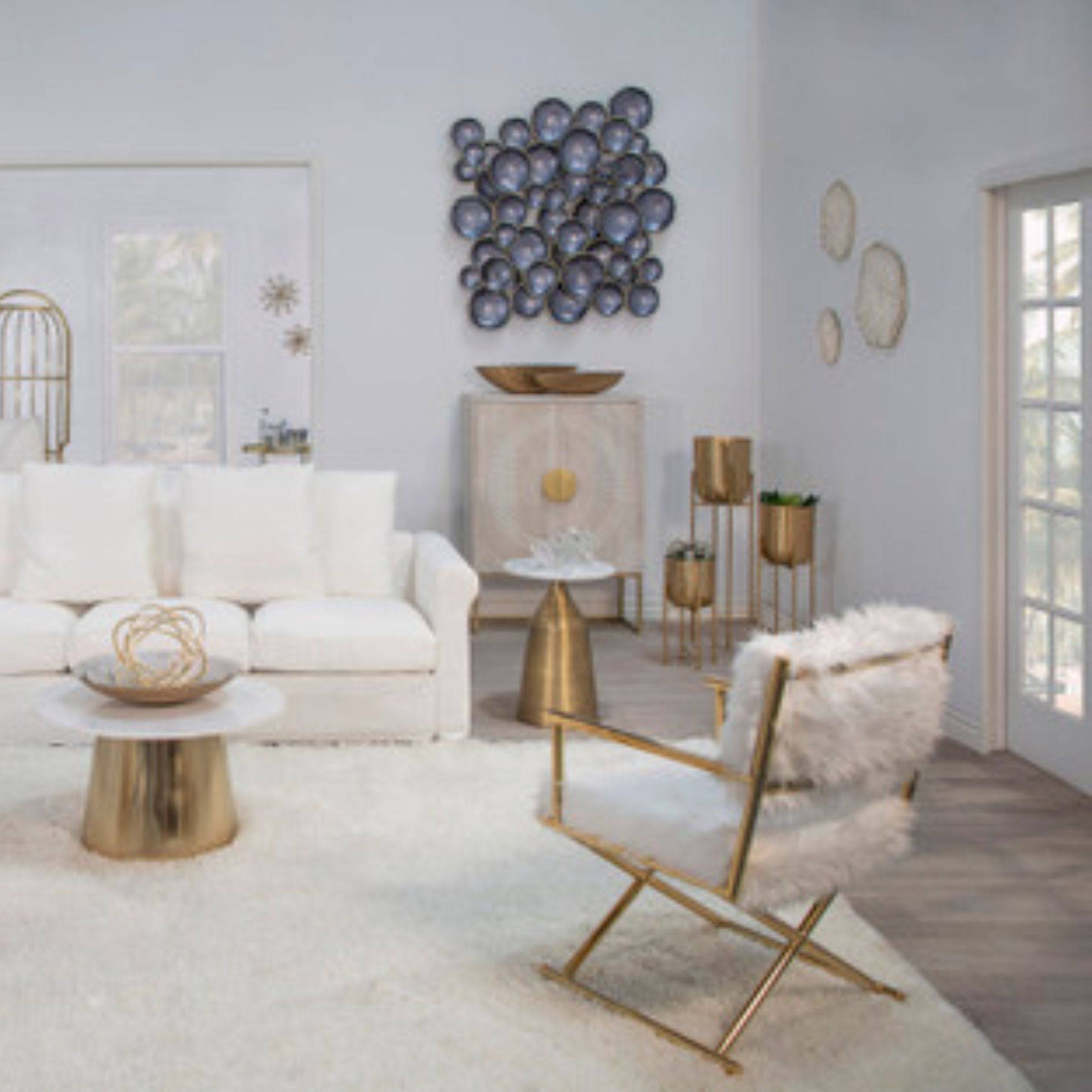 Set Of 3 Metal Planters On Stand - 40,30,20 Cm - Gold 14630 -  Planter Boxes - ebarza Furniture UAE | Shop Modern Furniture in Abu Dhabi & Dubai - مفروشات ايبازرا في الامارات | تسوق اثاث عصري وديكورات مميزة في دبي وابوظبي