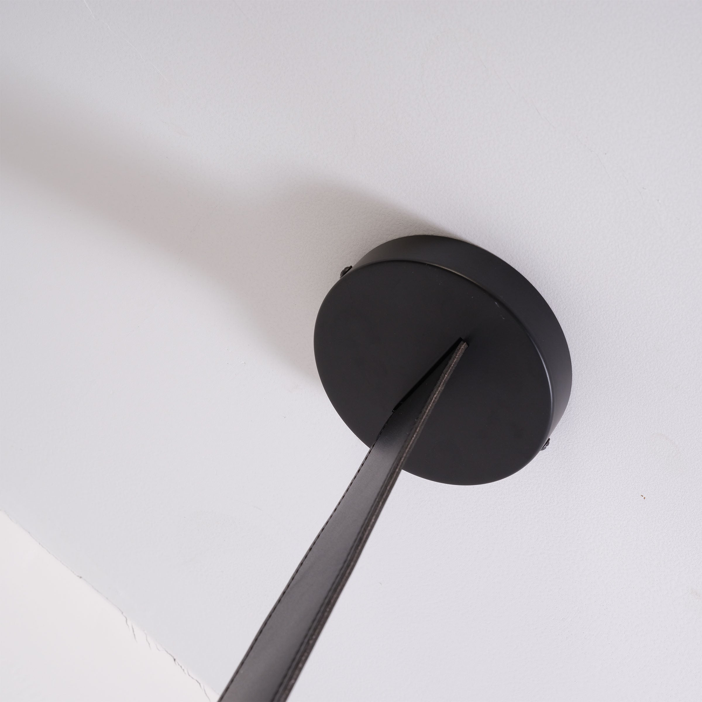 Set of 3 BEACON Whispering Stars pendant lamps in different sizes, hanging with star-shaped designs.