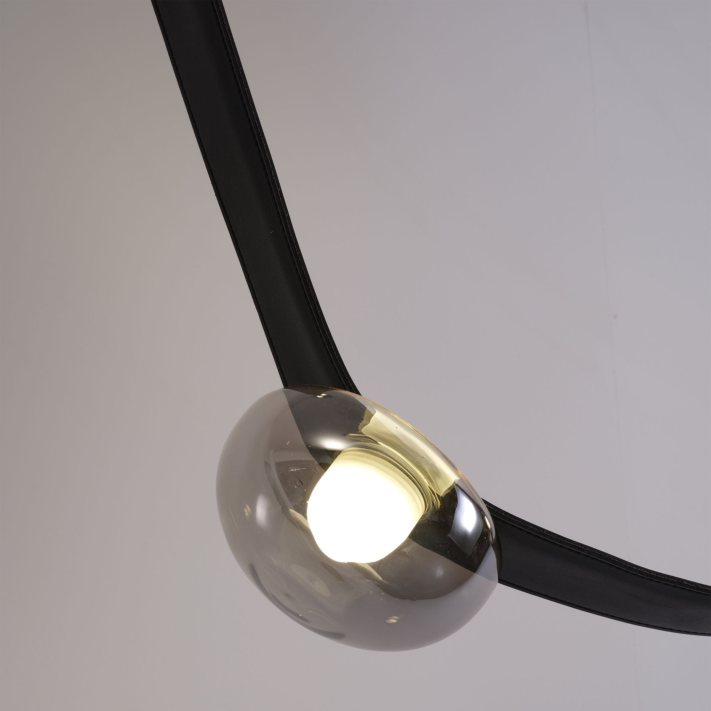 Set of 3 BEACON Whispering Stars pendant lamps in different sizes, featuring elegant star-shaped designs and soft lighting.