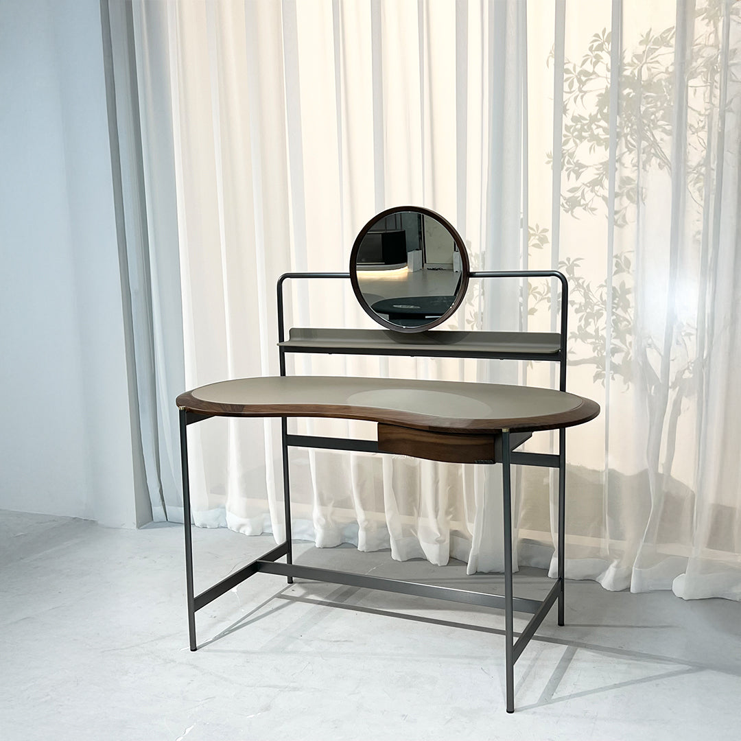 BEACON Sierra Saddle Leather Dresser JK-J15 with sleek design and rich leather finish, ideal for stylish bedroom storage.