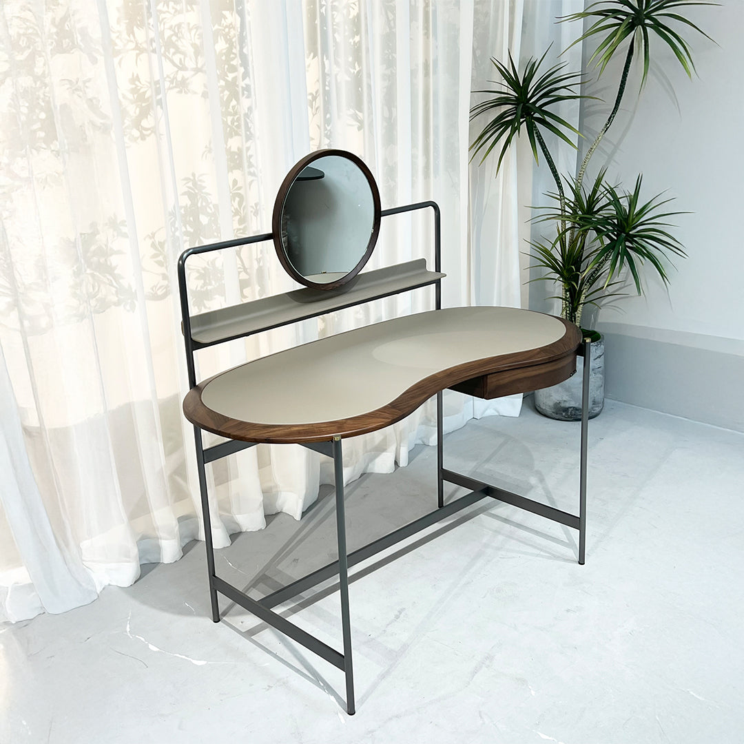 BEACON Sierra Saddle Leather Dresser JK-J15 with sleek design and rich leather finish, ideal for modern bedroom storage.