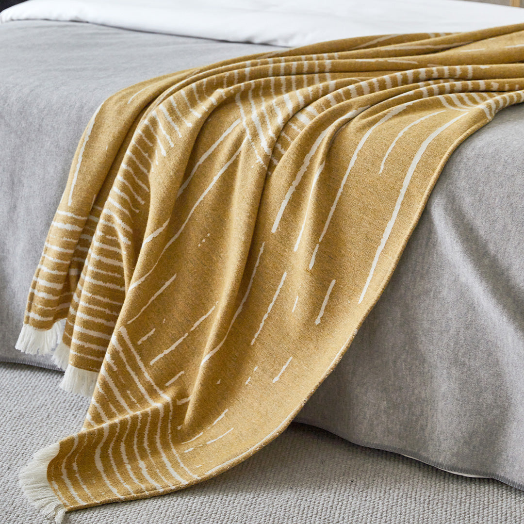 SKJG Noah cotton blend blanket - ETB018 -  Blankets - ebarza Furniture UAE | Shop Modern Furniture in Abu Dhabi & Dubai - مفروشات ايبازرا في الامارات | تسوق اثاث عصري وديكورات مميزة في دبي وابوظبي