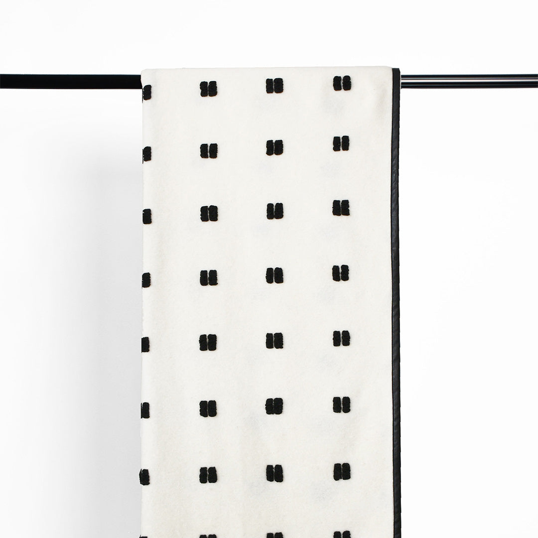 SKJG Orlando Wool Blend Blanket - ETB015 -  Blankets - ebarza Furniture UAE | Shop Modern Furniture in Abu Dhabi & Dubai - مفروشات ايبازرا في الامارات | تسوق اثاث عصري وديكورات مميزة في دبي وابوظبي