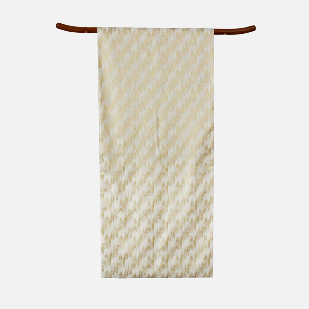 SKJH Carolyn Jacquard Runner Blanket - ETB011 -  Blankets - ebarza Furniture UAE | Shop Modern Furniture in Abu Dhabi & Dubai - مفروشات ايبازرا في الامارات | تسوق اثاث عصري وديكورات مميزة في دبي وابوظبي