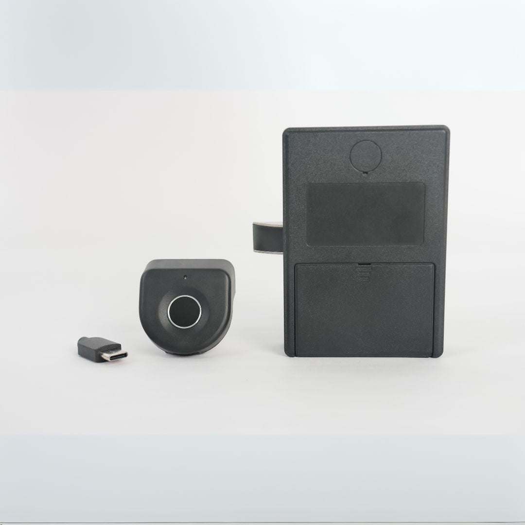 BEACON F163S smart fingerprint door lock with keypad and biometric scanner for secure home access.