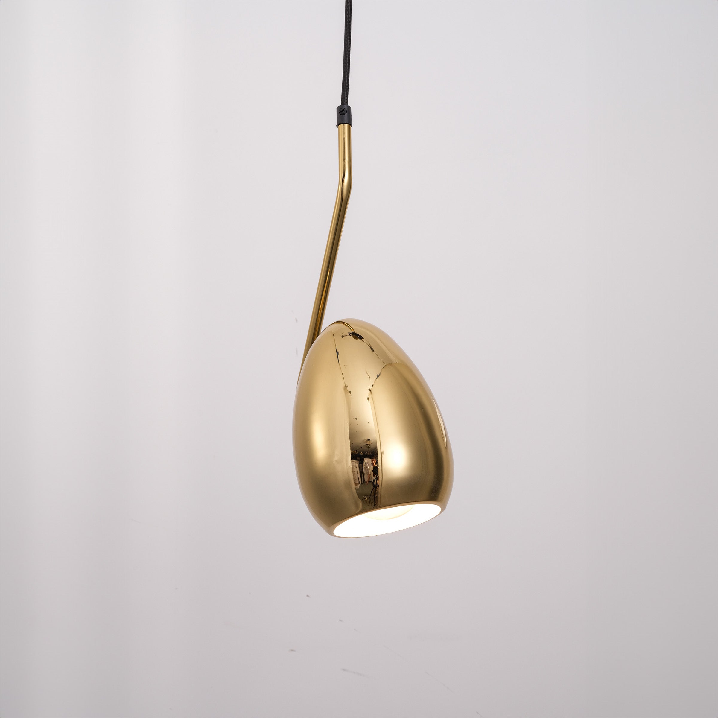 Teardrop Gold Pendant Lamp CY-DD-1062-G -  Pendant Lamps - ebarza Furniture UAE | Shop Modern Furniture in Abu Dhabi & Dubai - مفروشات ايبازرا في الامارات | تسوق اثاث عصري وديكورات مميزة في دبي وابوظبي