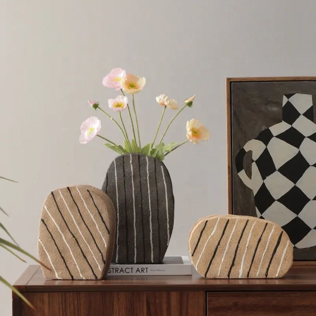 BEACON Tiramisu Vase C, elegant ceramic vase with a warm, layered design, perfect for decorative floral arrangements.