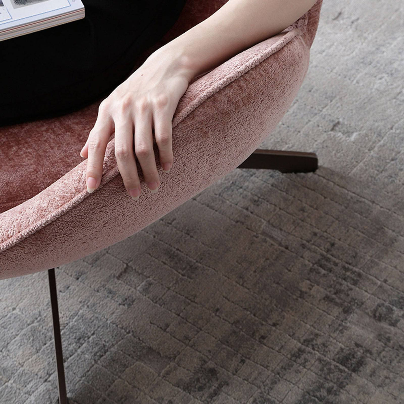 Buy Vigo Swivel Lounge Chair Lc017P ebarza Modern Furniture in Abu