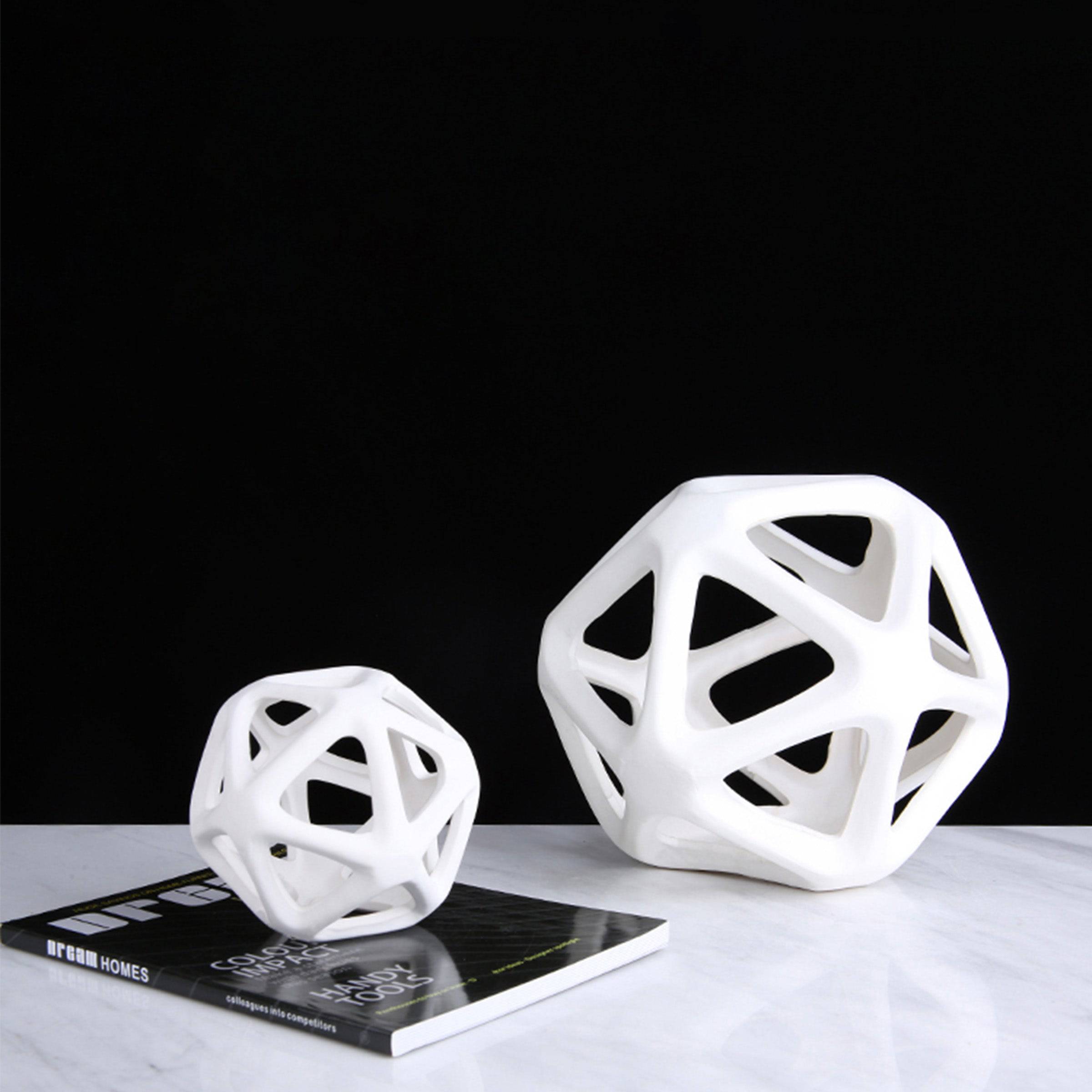 White Geometric Ceramic Ball Decoration-A Fa-D2114A -  Home Decor Figurines | زخرفة كروية من السيراميك باللون الأبيض - ebarza Furniture UAE | Shop Modern Furniture in Abu Dhabi & Dubai - مفروشات ايبازرا في الامارات | تسوق اثاث عصري وديكورات مميزة في دبي وابوظبي