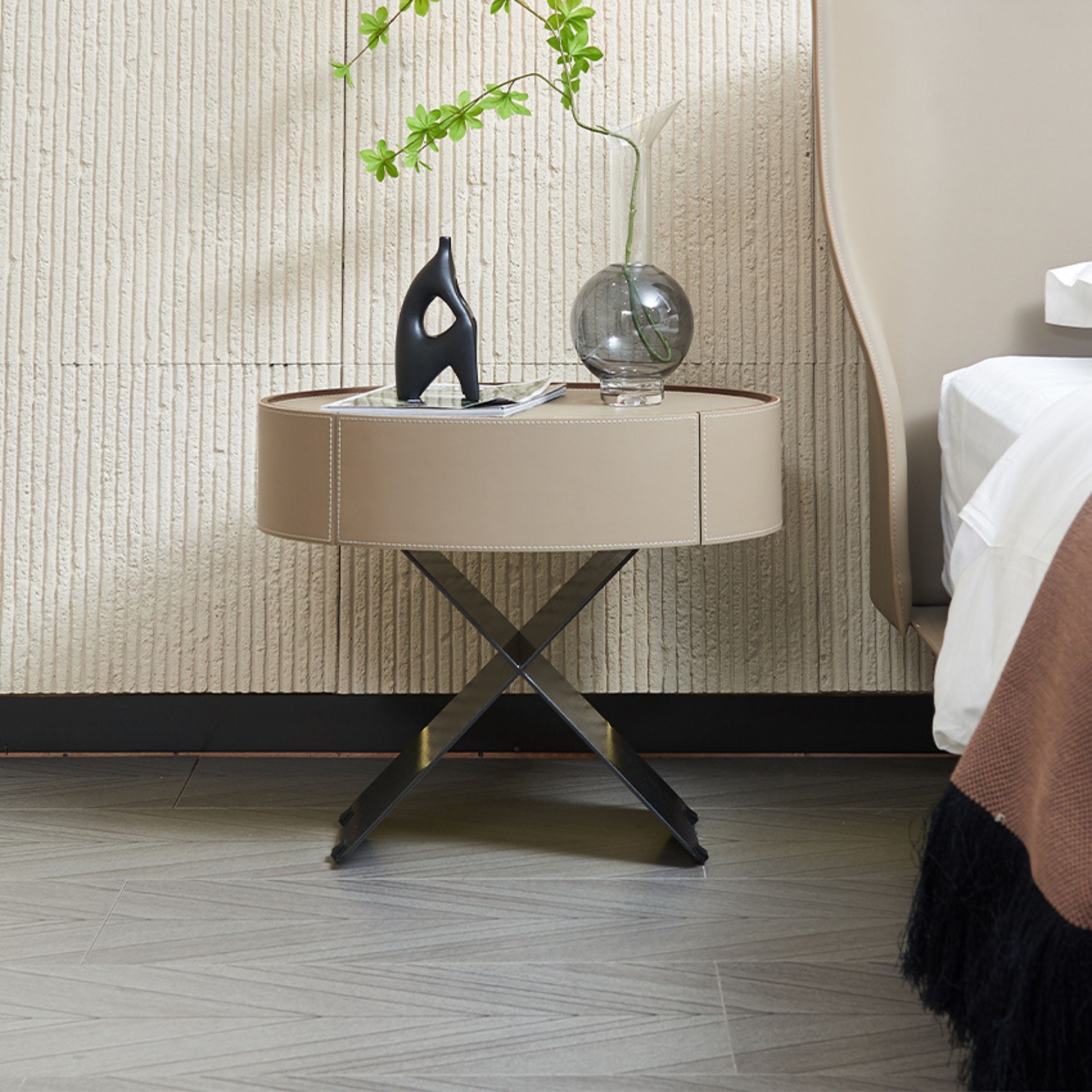 Xo Saddle Leather Side Table MLL-T66 -  Side Tables - ebarza Furniture UAE | Shop Modern Furniture in Abu Dhabi & Dubai - مفروشات ايبازرا في الامارات | تسوق اثاث عصري وديكورات مميزة في دبي وابوظبي