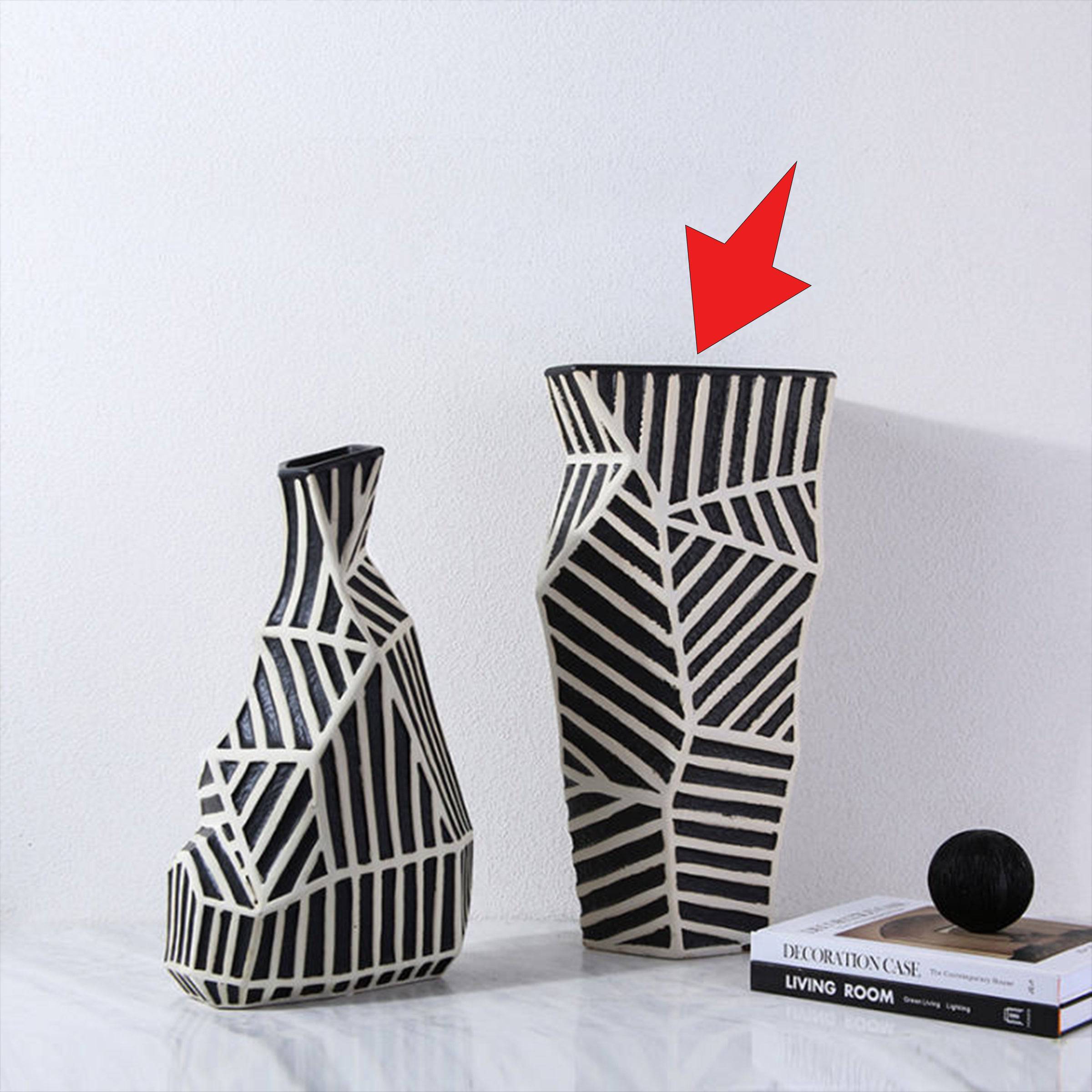Zebra Hand Grinding Vase -A Fa-D21045A -  Vases | مزهرية طحن يدوية على لون حمار وحشي - ebarza Furniture UAE | Shop Modern Furniture in Abu Dhabi & Dubai - مفروشات ايبازرا في الامارات | تسوق اثاث عصري وديكورات مميزة في دبي وابوظبي