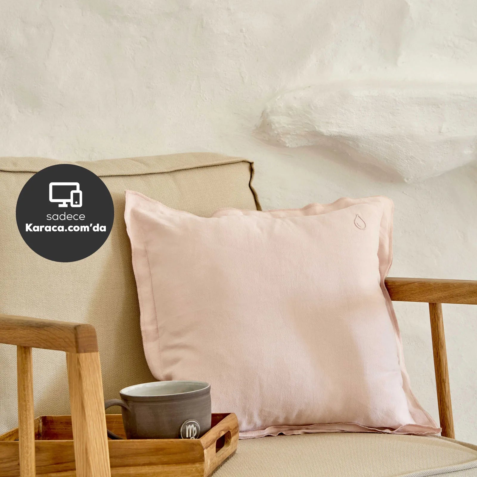 Karaca Home 4 Element Blush Filled Flat Pillow 45X45 Cm 200.18.01.0912 -  Cushions | كاراجا هوم وسادة مسطحة محشوة بأربعة عناصر 45*45 سم - ebarza Furniture UAE | Shop Modern Furniture in Abu Dhabi & Dubai - مفروشات ايبازرا في الامارات | تسوق اثاث عصري وديكورات مميزة في دبي وابوظبي