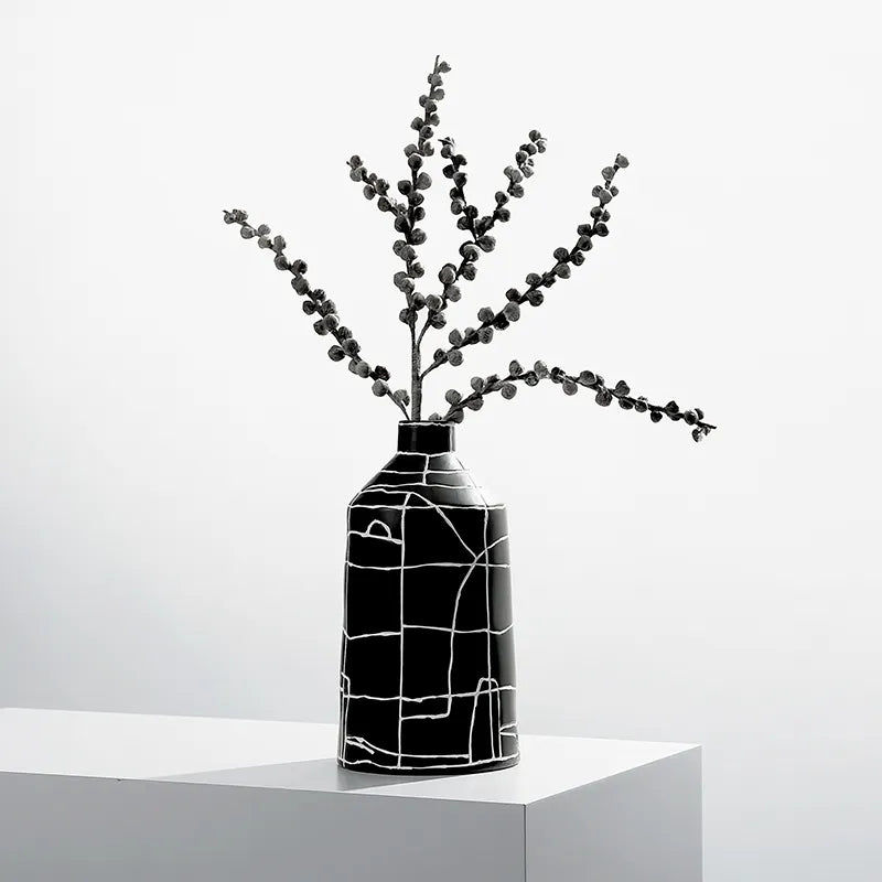 Black & White Ceramic Vase Fa-D22094 -  Vases - ebarza Furniture UAE | Shop Modern Furniture in Abu Dhabi & Dubai - مفروشات ايبازرا في الامارات | تسوق اثاث عصري وديكورات مميزة في دبي وابوظبي