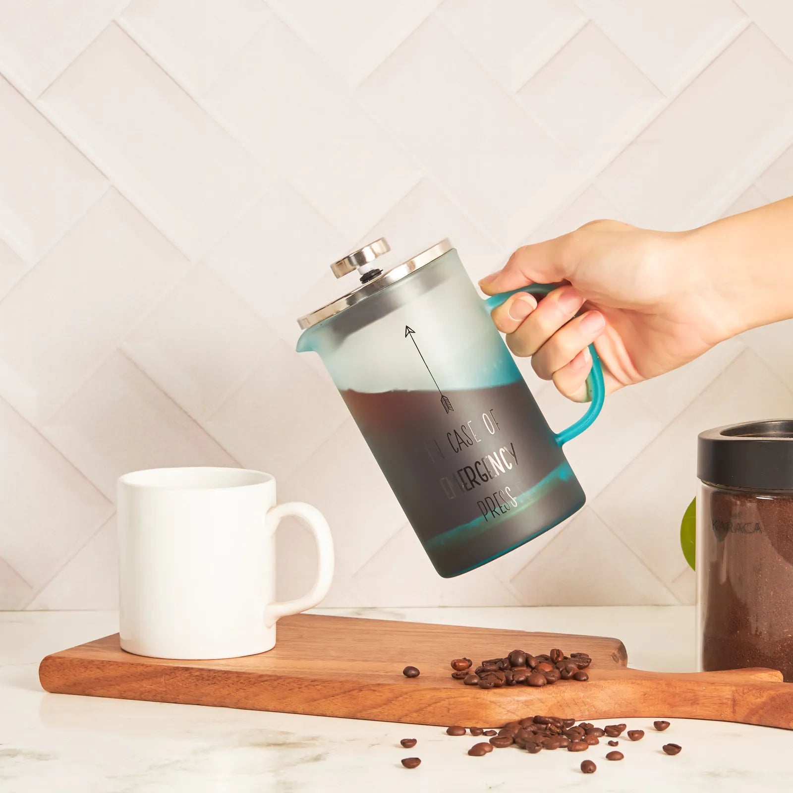 Karaca Emergency Frenchpress Blue 600 Ml 153.03.08.1776 -  Kitchen Appliances - ebarza Furniture UAE | Shop Modern Furniture in Abu Dhabi & Dubai - مفروشات ايبازرا في الامارات | تسوق اثاث عصري وديكورات مميزة في دبي وابوظبي
