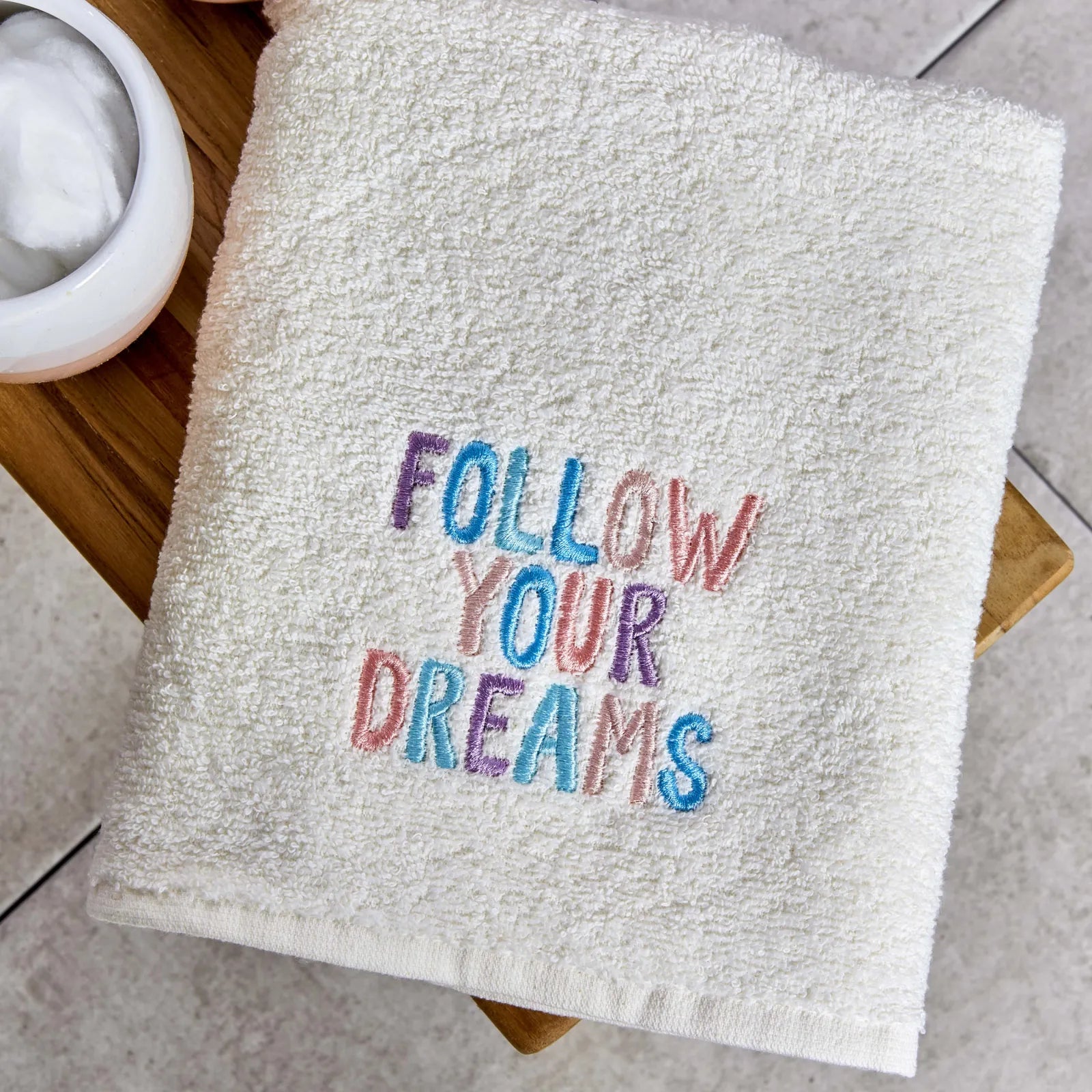 Karaca Home Follow Your Dreams Embroidered Towel 30X50 Cm 200.19.01.0299 -  Towels - ebarza Furniture UAE | Shop Modern Furniture in Abu Dhabi & Dubai - مفروشات ايبازرا في الامارات | تسوق اثاث عصري وديكورات مميزة في دبي وابوظبي