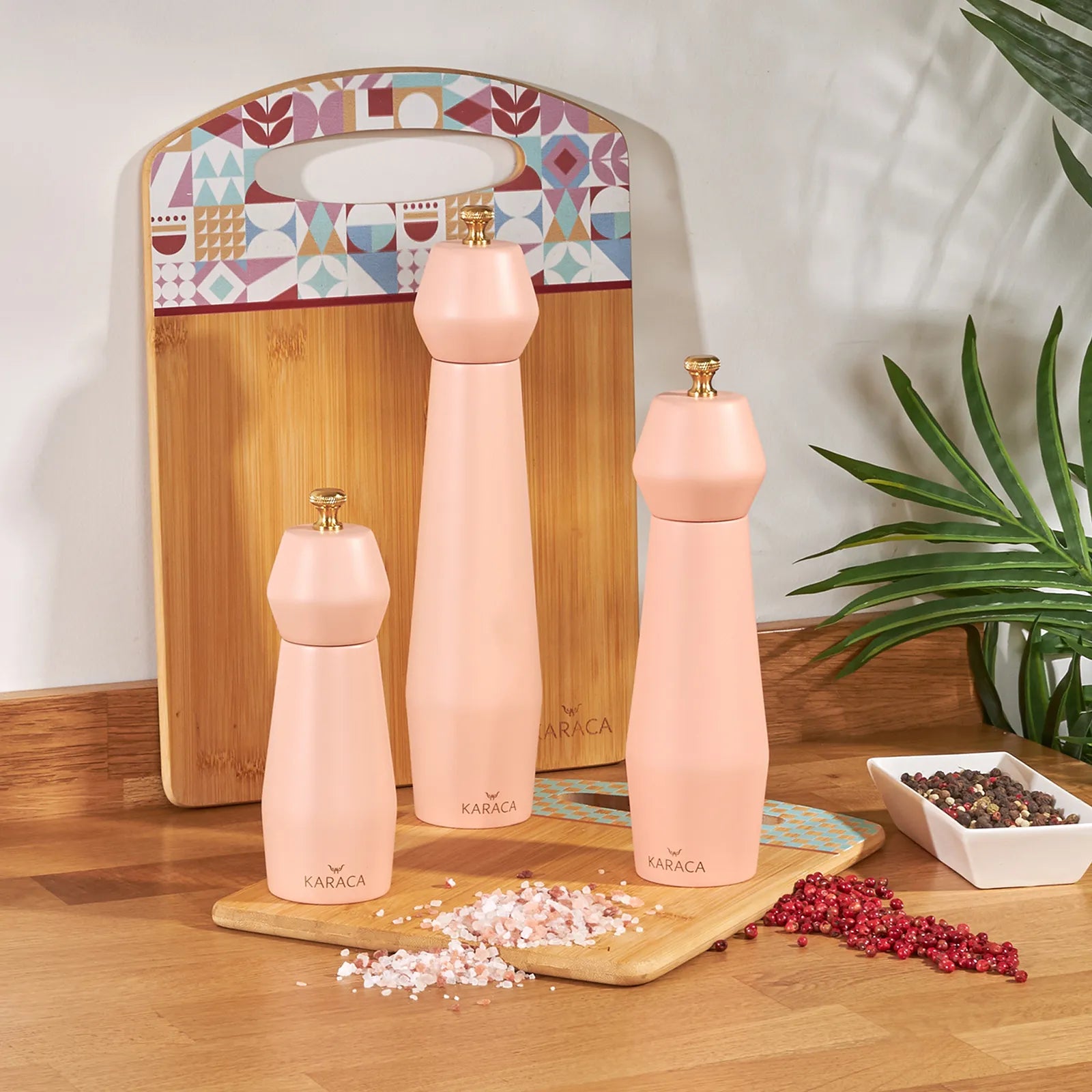 Karaca Joyful Spice Mill 20 Cm 153.03.06.2294 -  Spice Sets - ebarza Furniture UAE | Shop Modern Furniture in Abu Dhabi & Dubai - مفروشات ايبازرا في الامارات | تسوق اثاث عصري وديكورات مميزة في دبي وابوظبي