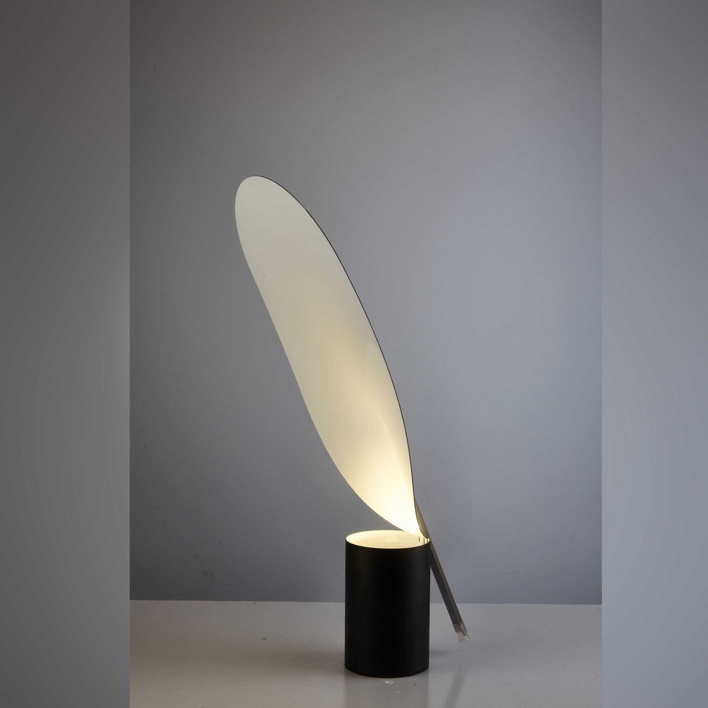 Leafshine Gold Table Lamp CY-LTD-1020-G -  Desk\table Lamps - ebarza Furniture UAE | Shop Modern Furniture in Abu Dhabi & Dubai - مفروشات ايبازرا في الامارات | تسوق اثاث عصري وديكورات مميزة في دبي وابوظبي