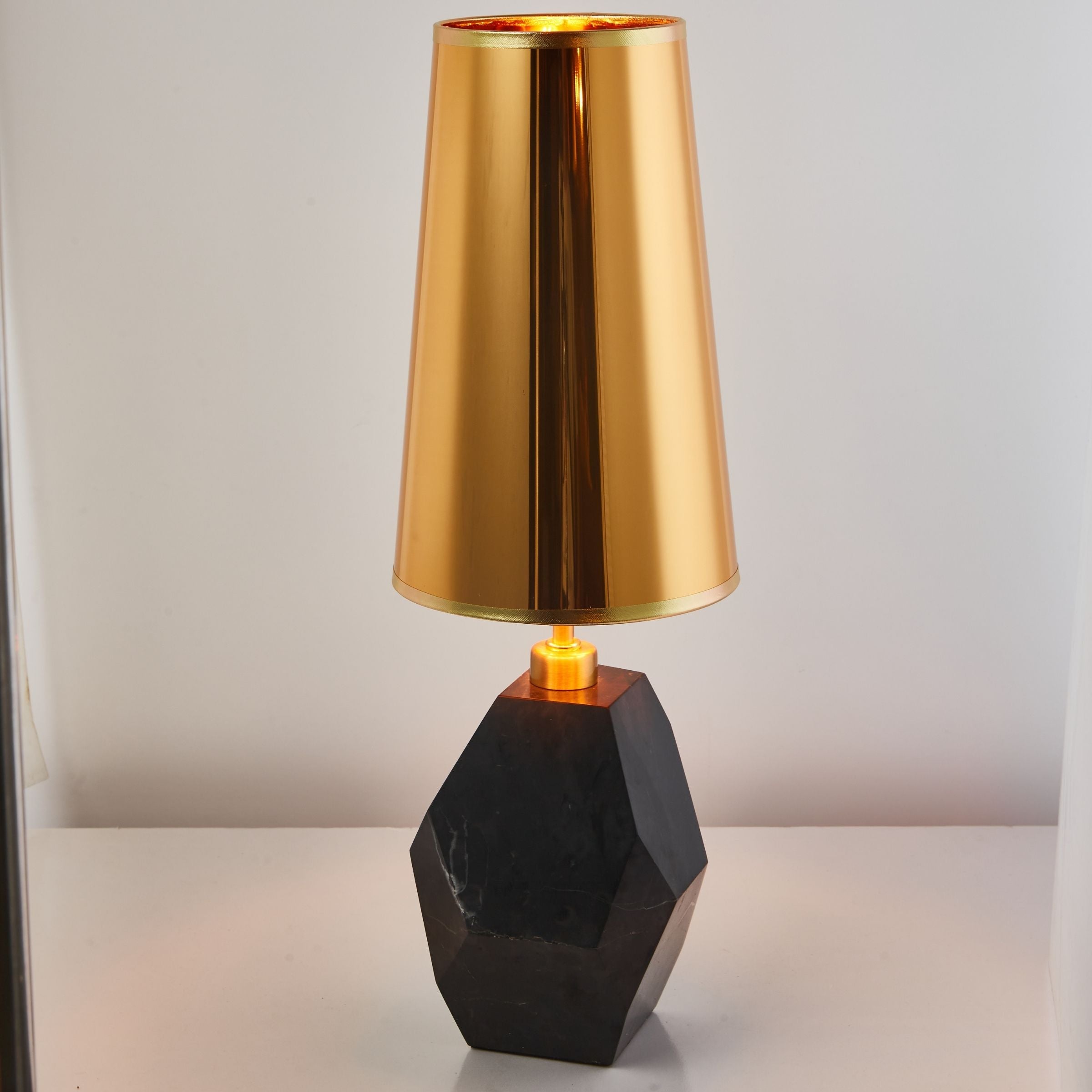 Soul Black Marble Table Lamp CY-LTD-1023-B -  Desk\table Lamps - ebarza Furniture UAE | Shop Modern Furniture in Abu Dhabi & Dubai - مفروشات ايبازرا في الامارات | تسوق اثاث عصري وديكورات مميزة في دبي وابوظبي